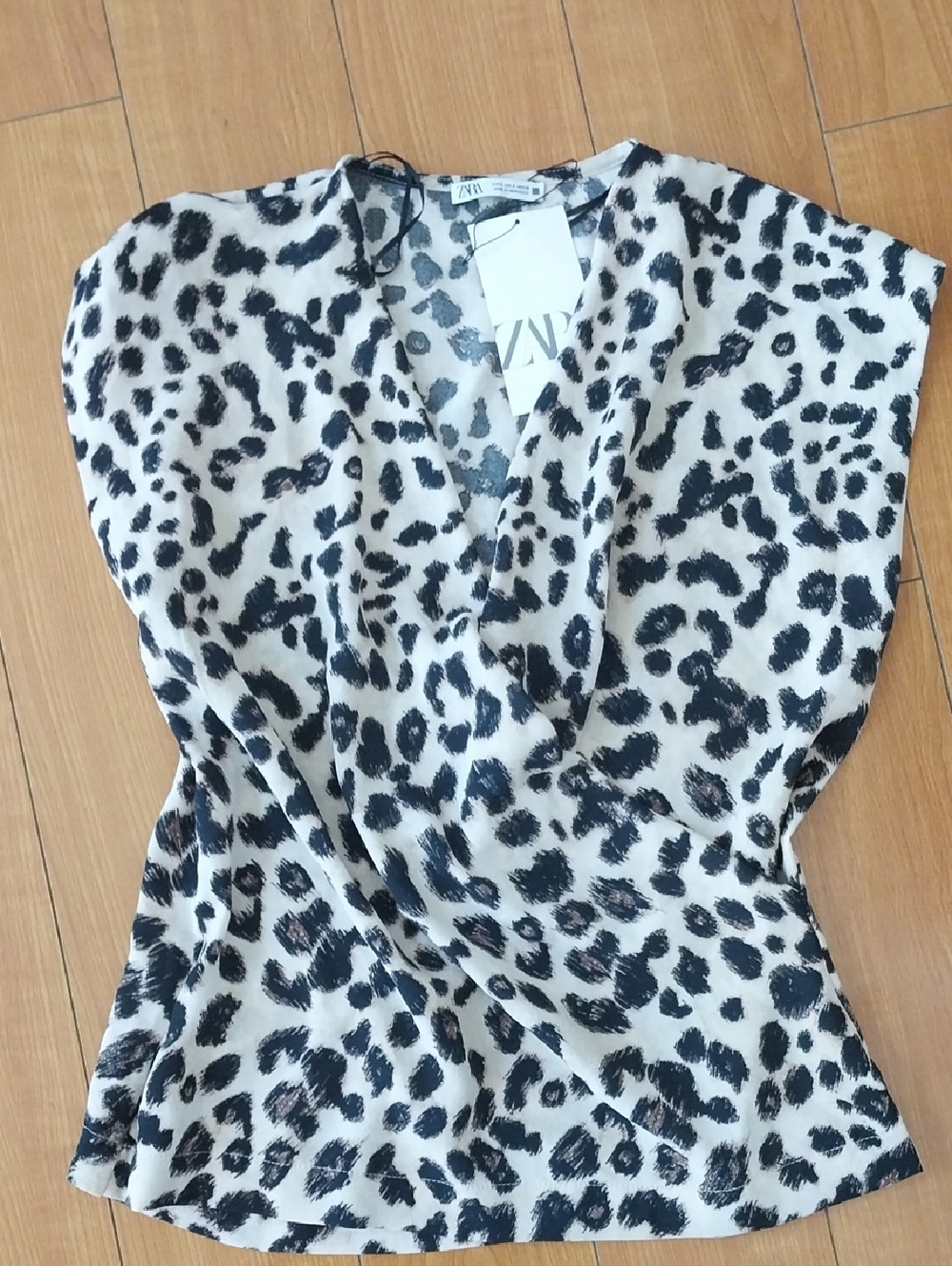 ZARA Black and Cream Leopard-Print Wrap Top SIZE SMALL Sz S